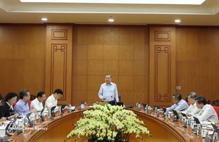 Top leader urges shift to comprehensive personnel governance